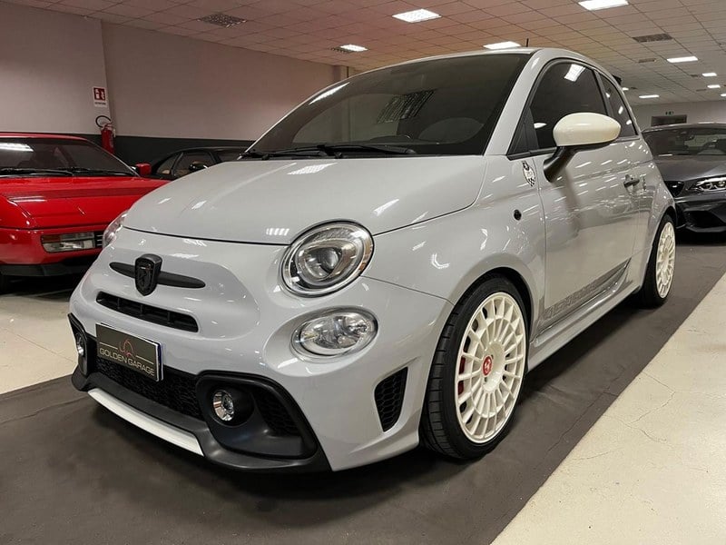 2019 Abarth 595 - 2 2019 Abarth 595 - 2