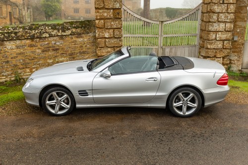 2003 Mercedes-Benz R230 SL500 à venda (imagem 7 de 253)