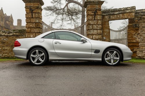 2003 Mercedes-Benz R230 SL500 à venda (imagem 14 de 253)