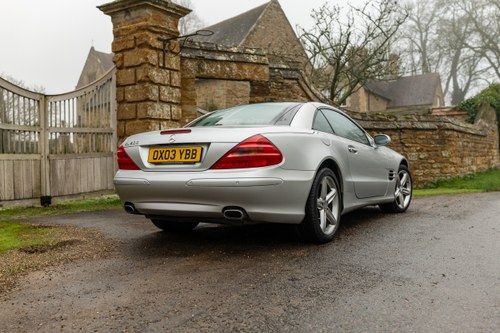 2003 Mercedes-Benz R230 SL500 à venda (imagem 16 de 253)