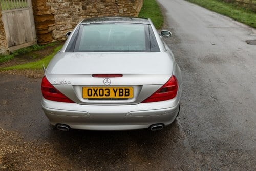 2003 Mercedes-Benz R230 SL500 à venda (imagem 19 de 253)
