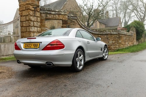 2003 Mercedes-Benz R230 SL500 à venda (imagem 23 de 253)