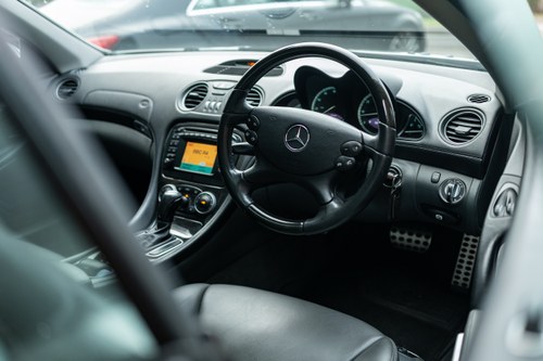 2003 Mercedes-Benz R230 SL500 à venda (imagem 50 de 253)