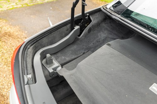 2003 Mercedes-Benz R230 SL500 à venda (imagem 120 de 253)