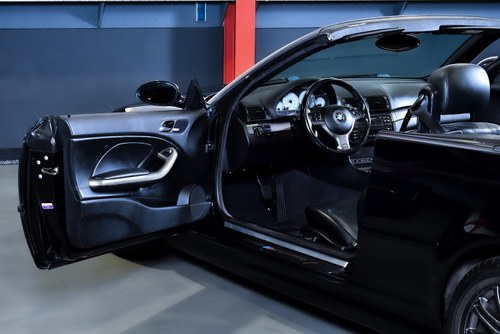 2002 BMW (E46) M3 Convertible 3,2L "Manual w O/D" In vendita (immagine 31 di 105)