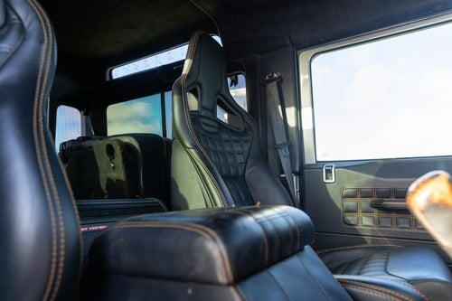 2011 Land Rover Defender 90 by Twisted In vendita (immagine 27 di 199)