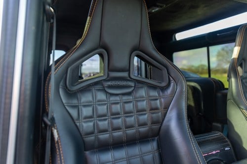 2011 Land Rover Defender 90 by Twisted In vendita (immagine 29 di 199)