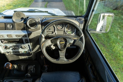 2011 Land Rover Defender 90 by Twisted In vendita (immagine 43 di 199)