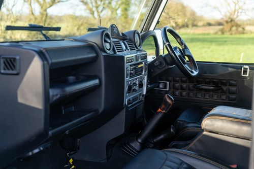 2011 Land Rover Defender 90 by Twisted In vendita (immagine 82 di 199)