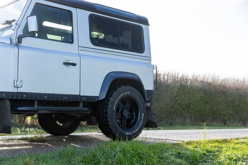 2011 Land Rover Defender 90 by Twisted In vendita (immagine 142 di 199)