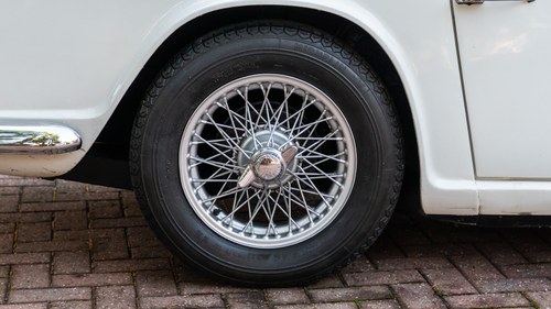 1967 Triumph TR4A IRS Surrey Top In vendita (immagine 11 di 252)