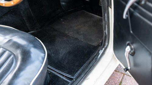 1967 Triumph TR4A IRS Surrey Top In vendita (immagine 29 di 252)