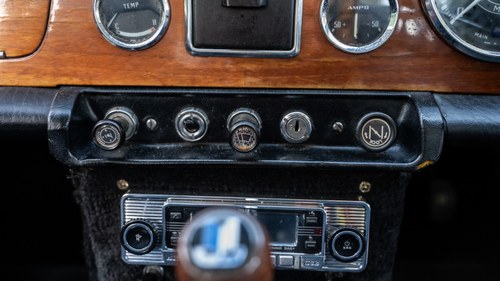 1967 Triumph TR4A IRS Surrey Top In vendita (immagine 36 di 252)