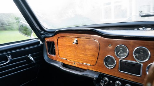 1967 Triumph TR4A IRS Surrey Top In vendita (immagine 39 di 252)