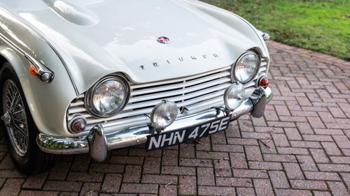 1967 Triumph TR4A IRS Surrey Top In vendita (immagine 92 di 252)