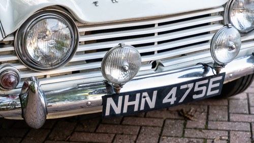 1967 Triumph TR4A IRS Surrey Top In vendita (immagine 94 di 252)