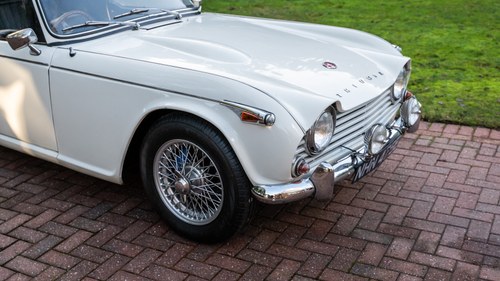 1967 Triumph TR4A IRS Surrey Top In vendita (immagine 106 di 252)