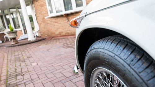 1967 Triumph TR4A IRS Surrey Top In vendita (immagine 189 di 252)