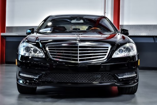 2011 Mercedes-Benz S550 4MATIC Sedan 5,5L V8 In vendita (immagine 5 di 96)