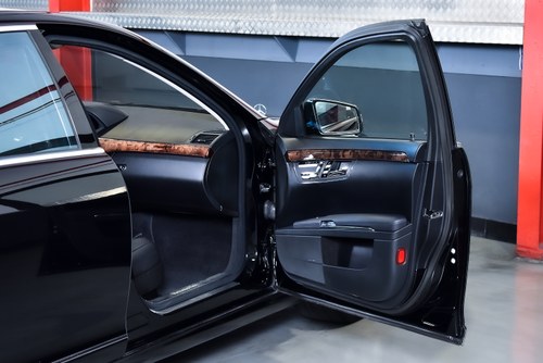 2011 Mercedes-Benz S550 4MATIC Sedan 5,5L V8 In vendita (immagine 46 di 96)