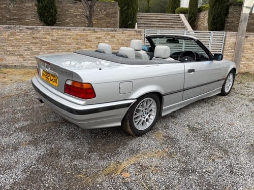 1998 BMW 328i Cabriolet E36 For Sale (picture 5 of 46)