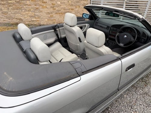 1998 BMW 328i Cabriolet E36 For Sale (picture 28 of 46)