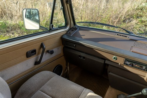 1986 Volkswagen T25 Caravelle GL zum Verkauf (Bild 66 von 236)