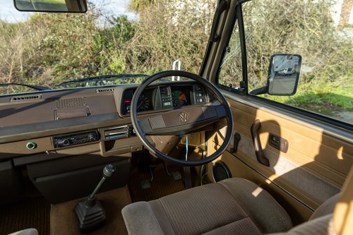 1986 Volkswagen T25 Caravelle GL zum Verkauf (Bild 35 von 236)