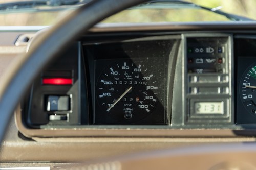 1986 Volkswagen T25 Caravelle GL zum Verkauf (Bild 40 von 236)