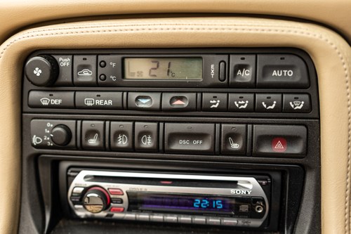 2004 Jaguar XK8 Convertible For Sale (picture 83 of 314)