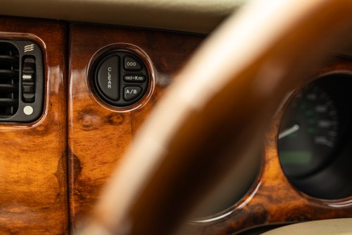 2004 Jaguar XK8 Convertible For Sale (picture 86 of 314)