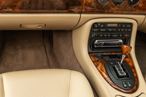 2004 Jaguar XK8 Convertible For Sale (picture 107 of 314)