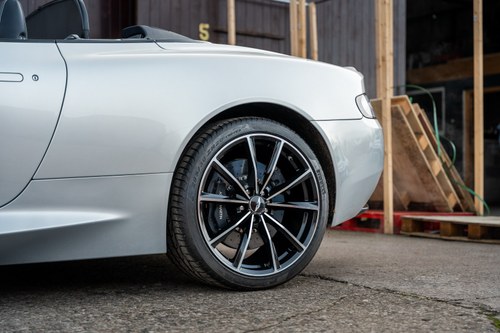 2017 Aston Martin DB9 GT Volante zum Verkauf (Bild 110 von 144)