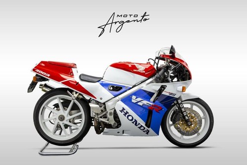 1990 Honda VFR 400 NC 30 À venda