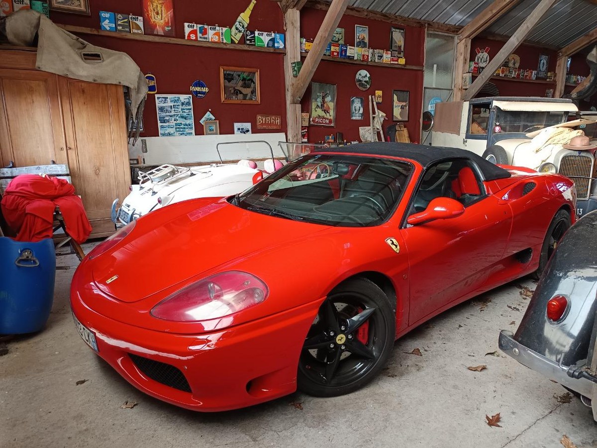 2004 Ferrari 360 Röd manuell, 6 växlar Vänsterstyrd i Saint-Martial-de ...