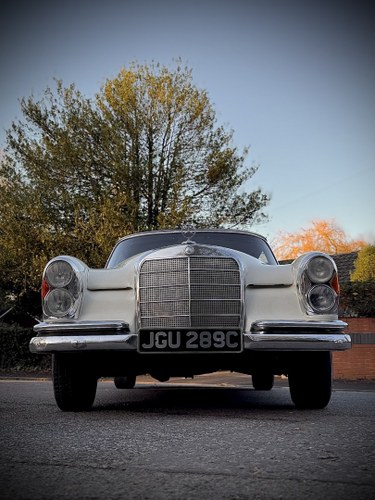1965 Mercedes-Benz 220SEB Cabriolet W111 In vendita (immagine 38 di 281)