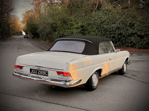 1965 Mercedes-Benz 220SEB Cabriolet W111 In vendita (immagine 53 di 281)