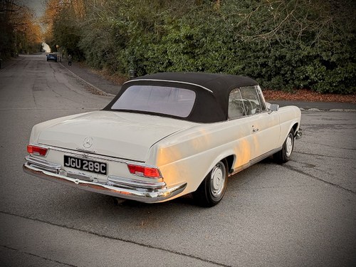 1965 Mercedes-Benz 220SEB Cabriolet W111 In vendita (immagine 54 di 281)