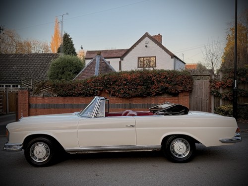 1965 Mercedes-Benz 220SEB Cabriolet W111 In vendita (immagine 79 di 281)
