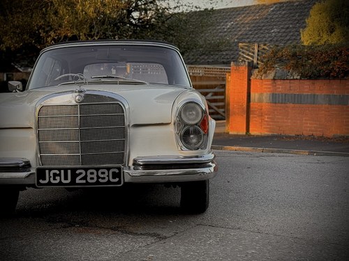 1965 Mercedes-Benz 220SEB Cabriolet W111 In vendita (immagine 99 di 281)