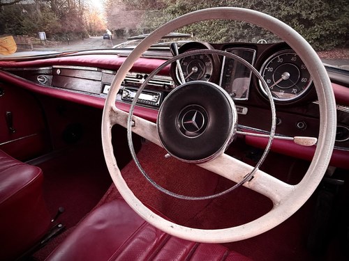1965 Mercedes-Benz 220SEB Cabriolet W111 In vendita (immagine 132 di 281)