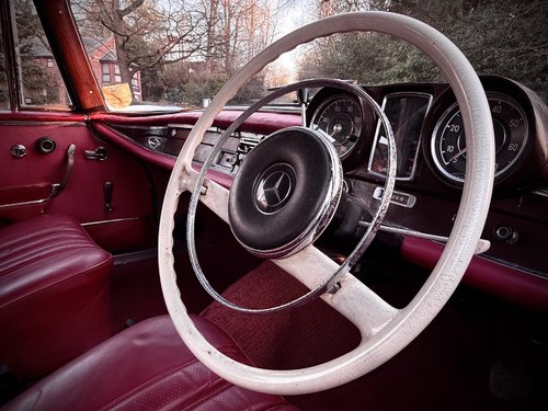 1965 Mercedes-Benz 220SEB Cabriolet W111 In vendita (immagine 139 di 281)