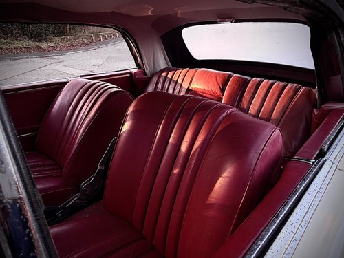 1965 Mercedes-Benz 220SEB Cabriolet W111 In vendita (immagine 155 di 281)