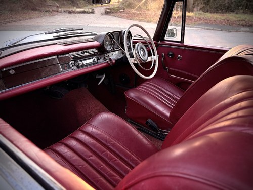 1965 Mercedes-Benz 220SEB Cabriolet W111 In vendita (immagine 168 di 281)