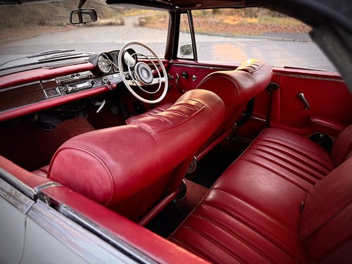 1965 Mercedes-Benz 220SEB Cabriolet W111 In vendita (immagine 169 di 281)
