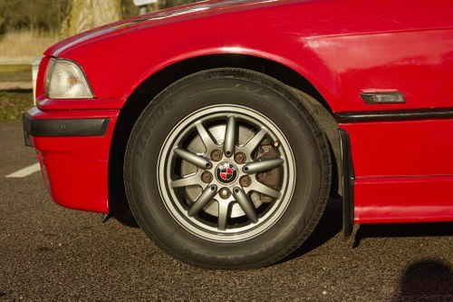 1995 BMW 318is (E36) Te koop (foto 27 van 145)