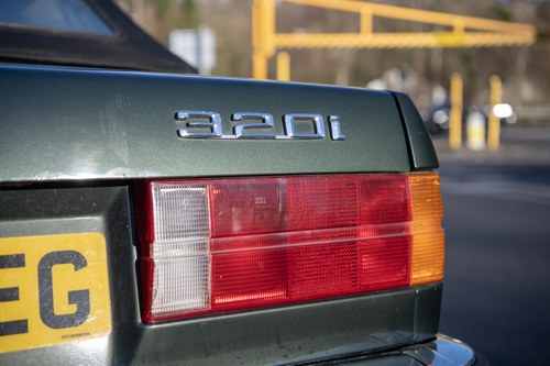 1990 BMW E30 320i Convertible Automatic zum Verkauf (Bild 91 von 210)