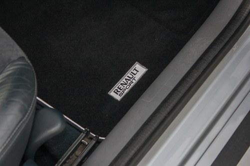 2002 Renault Clio V6 Phase 1 Te koop (foto 42 van 154)