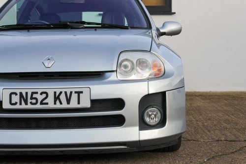 2002 Renault Clio V6 Phase 1 Te koop (foto 121 van 154)