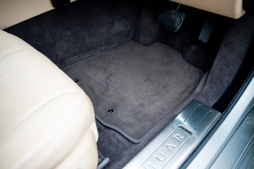 2012 Jaguar X351 XJ 5L V8 Premium Luxury 22k miles For Sale (picture 51 of 186)